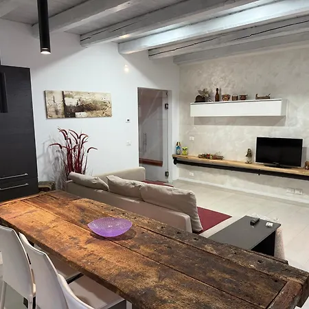 Casa Lalli * לונגרונה